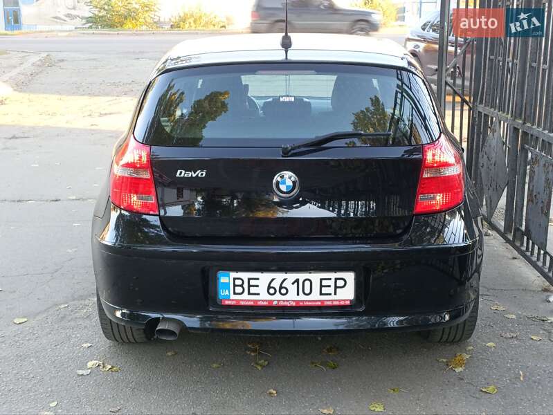 Хэтчбек BMW 1 Series 2011 в Дружбе