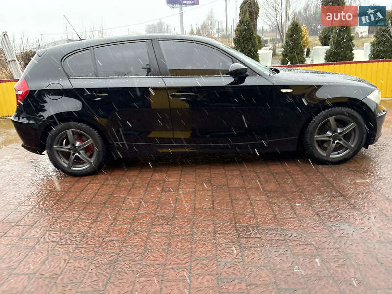 Хэтчбек BMW 1 Series 2008 в Трускавце