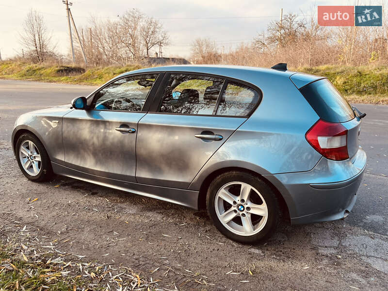 Хэтчбек BMW 1 Series 2005 в Кременчуге