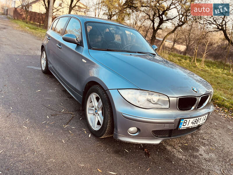 Хэтчбек BMW 1 Series 2005 в Кременчуге