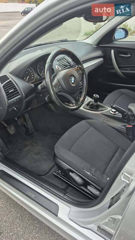 Хэтчбек BMW 1 Series 2007 в Киеве фото 11 Хэтчбек BMW 1 Series 2007 в Киеве