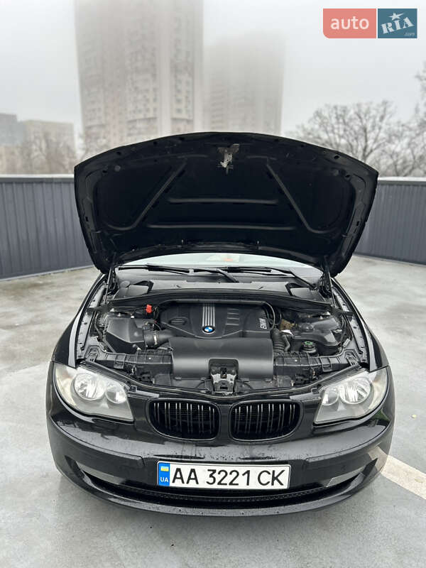 Хетчбек BMW 1 Series 2010 в Києві фото 13 Хетчбек BMW 1 Series 2010 в Києві