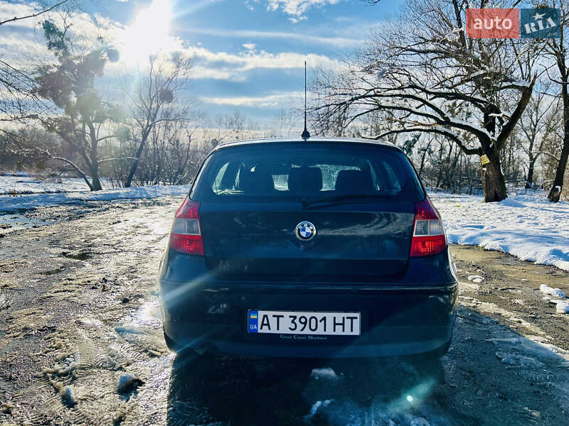 Хэтчбек BMW 1 Series 2006 в Стрые