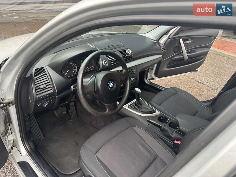 Хэтчбек BMW 1 Series 2010 в Киеве