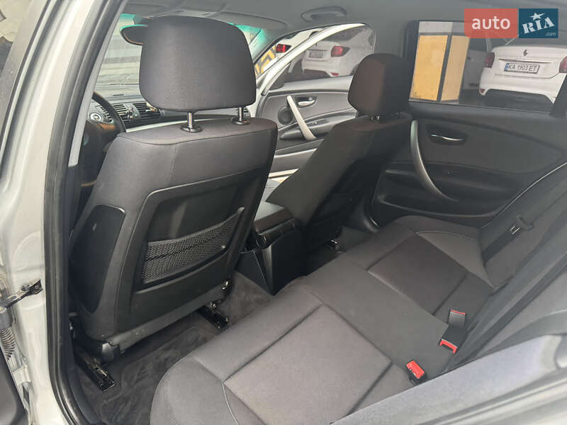 Хэтчбек BMW 1 Series 2010 в Киеве