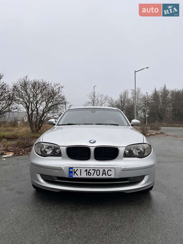 Хэтчбек BMW 1 Series 2009 в Житомире фото 2 Хэтчбек BMW 1 Series 2009 в Житомире