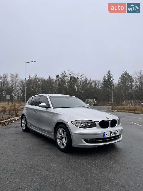 Хэтчбек BMW 1 Series 2009 в Житомире фото 8 Хэтчбек BMW 1 Series 2009 в Житомире