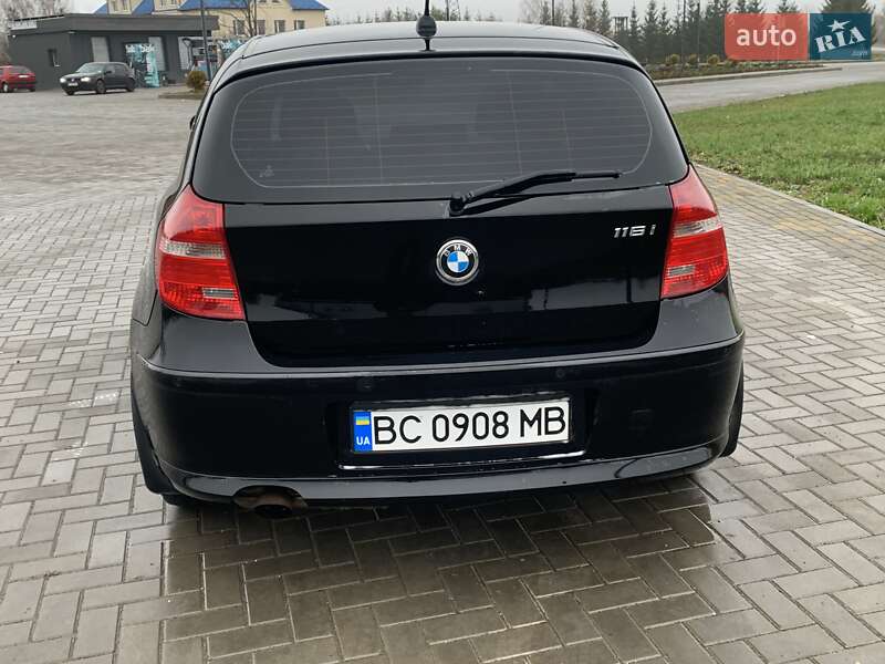 Хетчбек BMW 1 Series 2010 в Сокалі