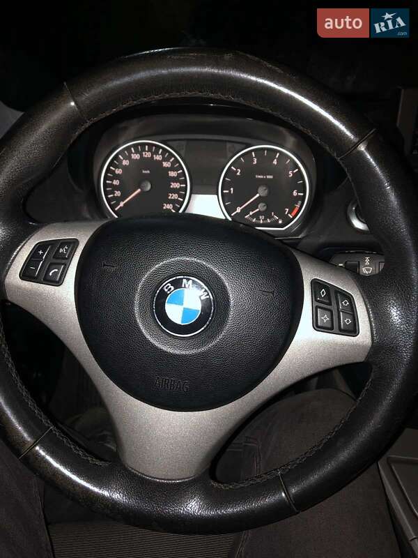 Хэтчбек BMW 1 Series 2005 в Чернигове