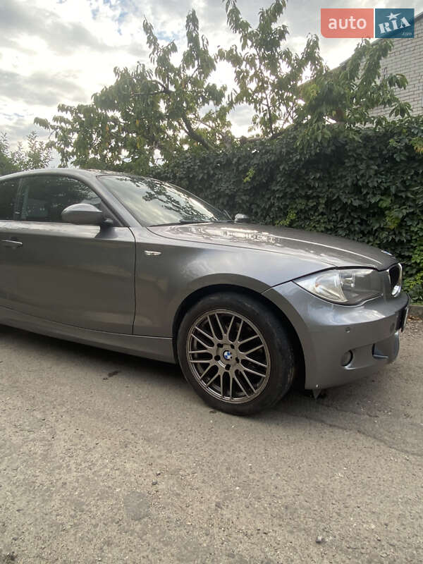 Хэтчбек BMW 1 Series 2009 в Днепре фото 4 Хэтчбек BMW 1 Series 2009 в Днепре