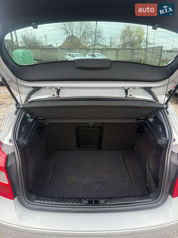 Хэтчбек BMW 1 Series 2004 в Белой Церкви