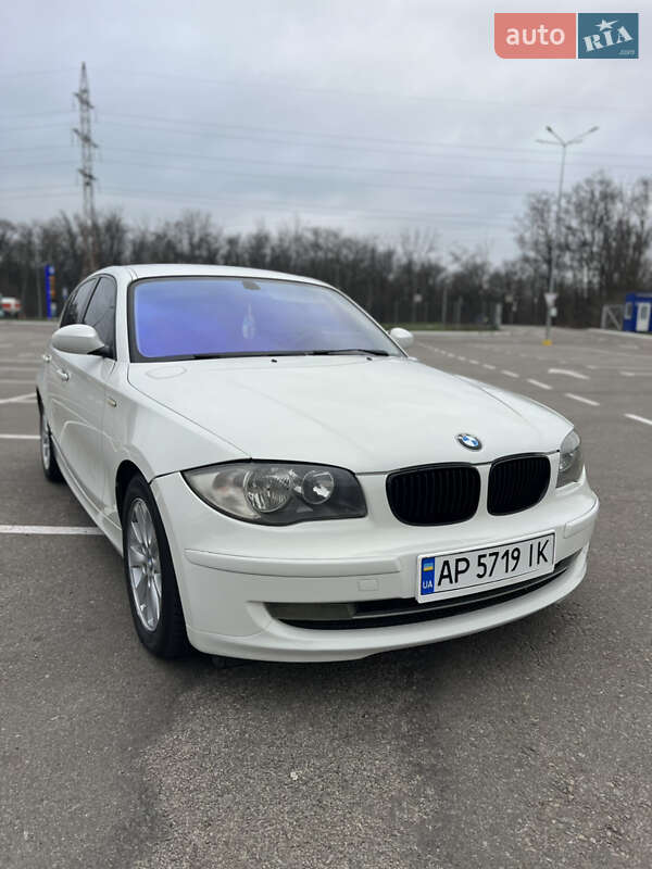 Хетчбек BMW 1 Series 2007 в Запоріжжі фото 13 Хетчбек BMW 1 Series 2007 в Запоріжжі