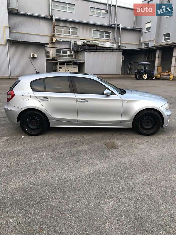 Хэтчбек BMW 1 Series 2005 в Чернигове