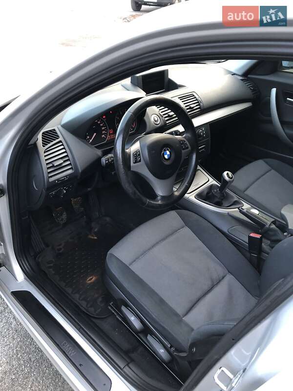 Хэтчбек BMW 1 Series 2005 в Чернигове