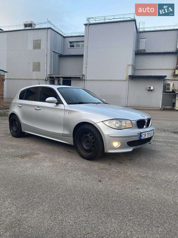 Хэтчбек BMW 1 Series 2005 в Чернигове