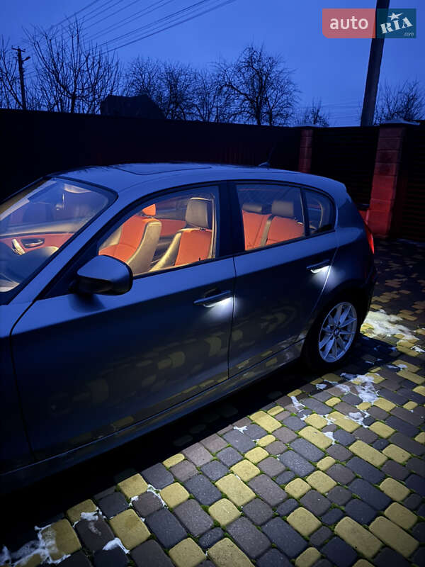 Хетчбек BMW 1 Series 2010 в Бобровиці