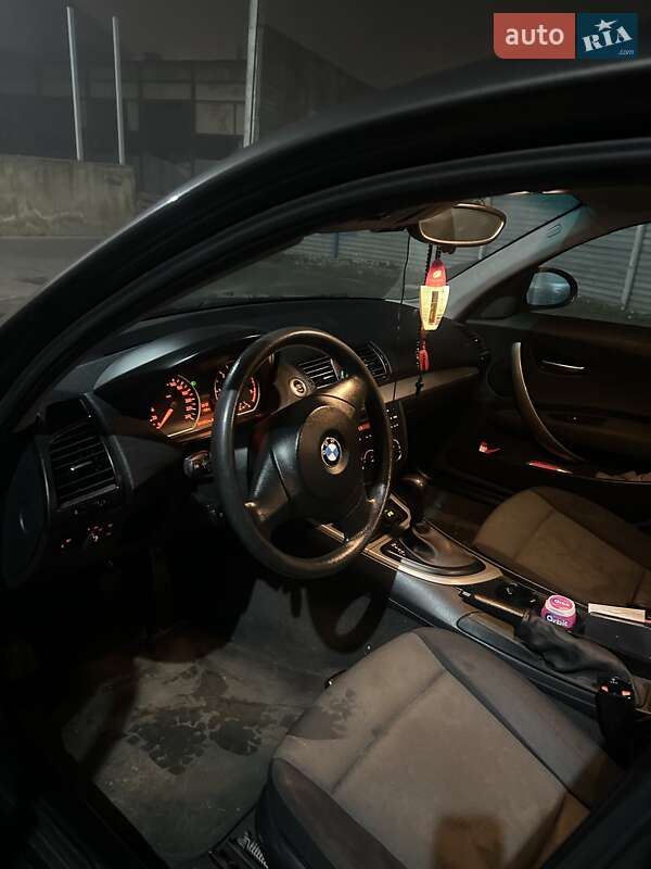 Хетчбек BMW 1 Series 2005 в Чернівцях фото 32 Хетчбек BMW 1 Series 2005 в Чернівцях