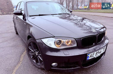 Хэтчбек BMW 1 Series 2009 в Каменском