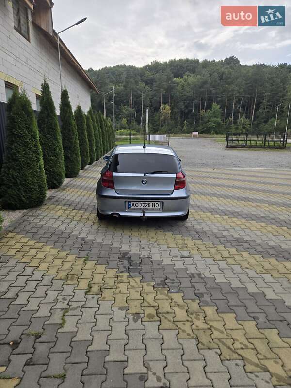 Хетчбек BMW 1 Series 2009 в Мукачевому
