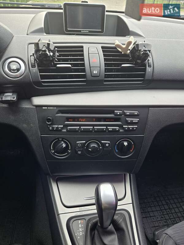 Хетчбек BMW 1 Series 2009 в Мукачевому