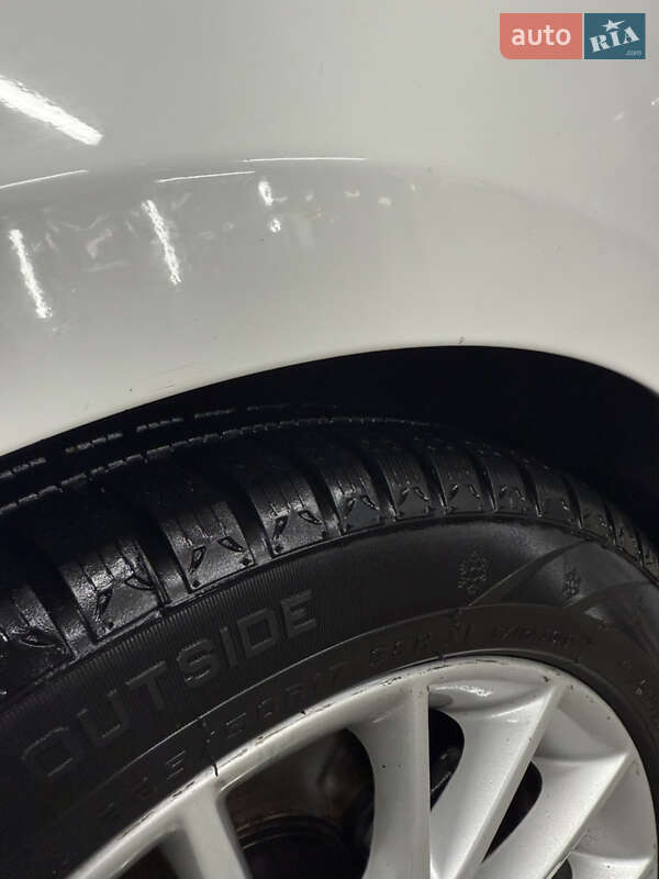 Хетчбек BMW 1 Series 2015 в Києві фото 20 Хетчбек BMW 1 Series 2015 в Києві