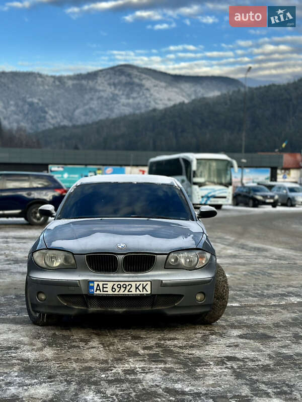 Хетчбек BMW 1 Series 2006 в Дніпрі