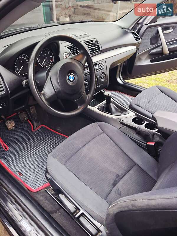 Хэтчбек BMW 1 Series 2007 в Хмельницком фото 5 Хэтчбек BMW 1 Series 2007 в Хмельницком