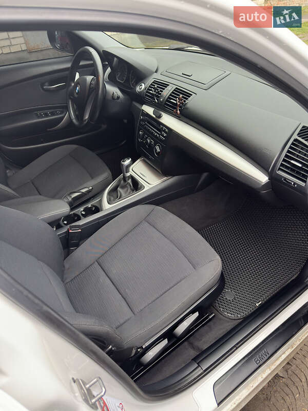 Хэтчбек BMW 1 Series 2010 в Золотоноше фото 9 Хэтчбек BMW 1 Series 2010 в Золотоноше