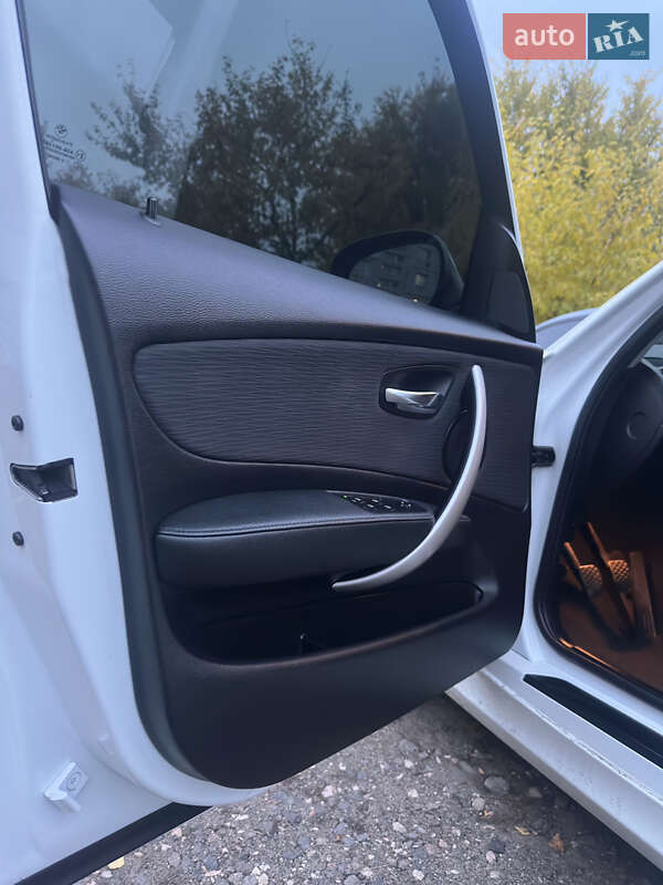 Хэтчбек BMW 1 Series 2010 в Золотоноше фото 11 Хэтчбек BMW 1 Series 2010 в Золотоноше