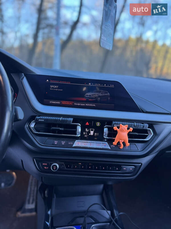 Хетчбек BMW 1 Series 2020 в Львові фото 17 Хетчбек BMW 1 Series 2020 в Львові