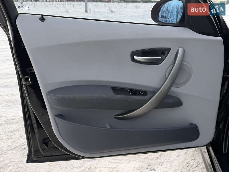 Хэтчбек BMW 1 Series 2005 в Днепре