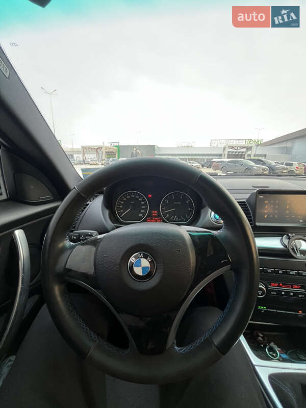 Хэтчбек BMW 1 Series 2007 в Киеве