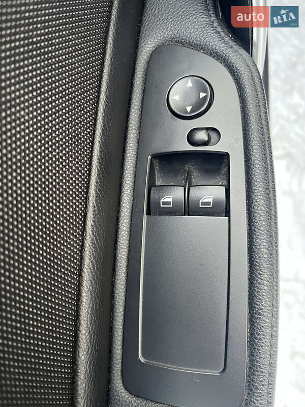 Хэтчбек BMW 1 Series 2007 в Киеве