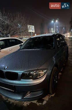 Хетчбек BMW 1 Series 2010 в Ужгороді