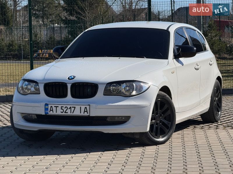 Хэтчбек BMW 1 Series 2009 в Ивано-Франковске