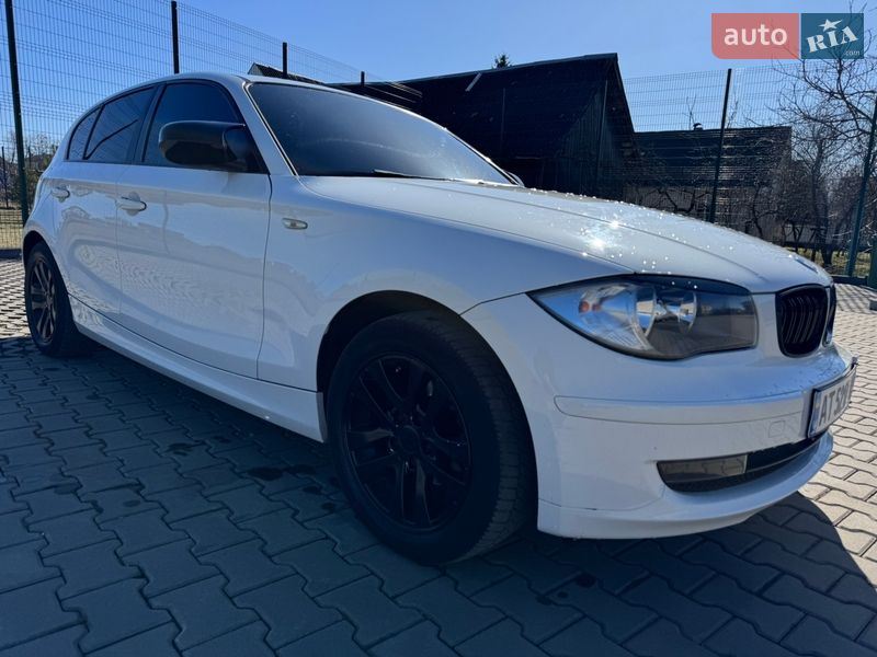Хэтчбек BMW 1 Series 2009 в Ивано-Франковске