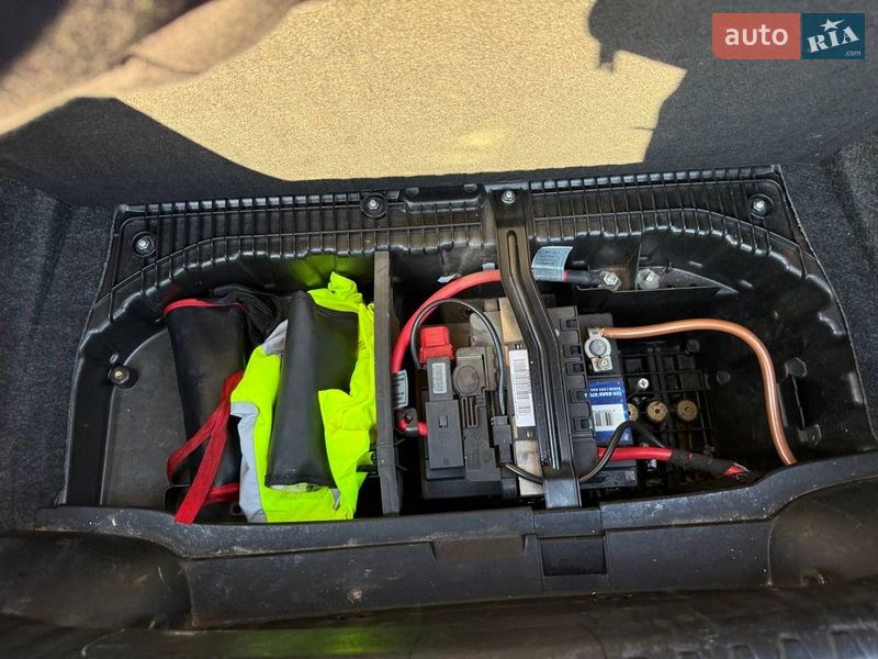 Хэтчбек BMW 1 Series 2004 в Стрые