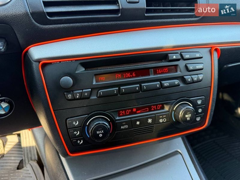 Хэтчбек BMW 1 Series 2004 в Стрые