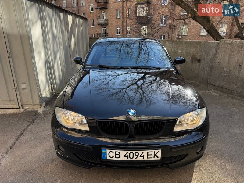 Хэтчбек BMW 1 Series 2004 в Киеве