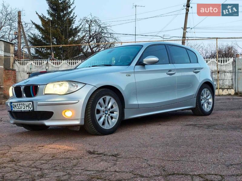 Хэтчбек BMW 1 Series 2006 в Бердичеве