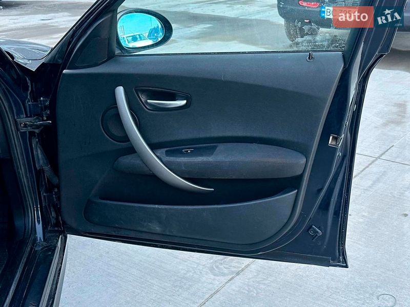 Хэтчбек BMW 1 Series 2006 в Львове