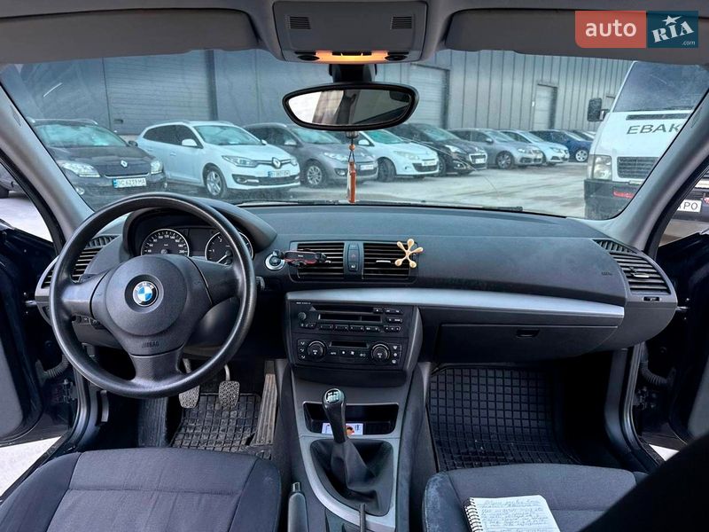 Хэтчбек BMW 1 Series 2006 в Львове