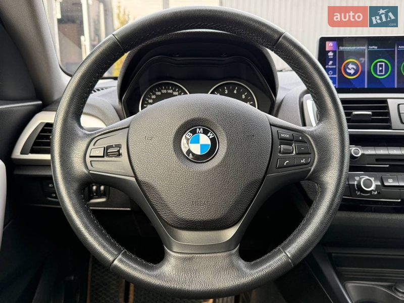 Хэтчбек BMW 1 Series 2017 в Киеве