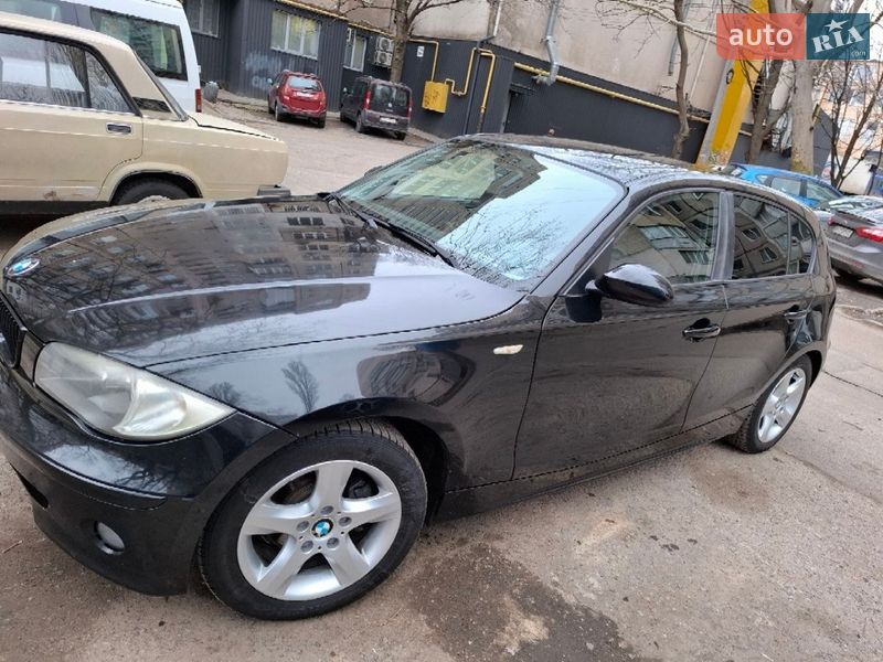 Хэтчбек BMW 1 Series 2006 в Одессе