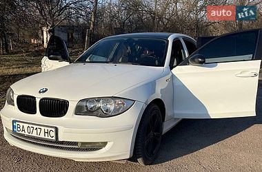 Хэтчбек BMW 1 Series 2008 в Знаменке