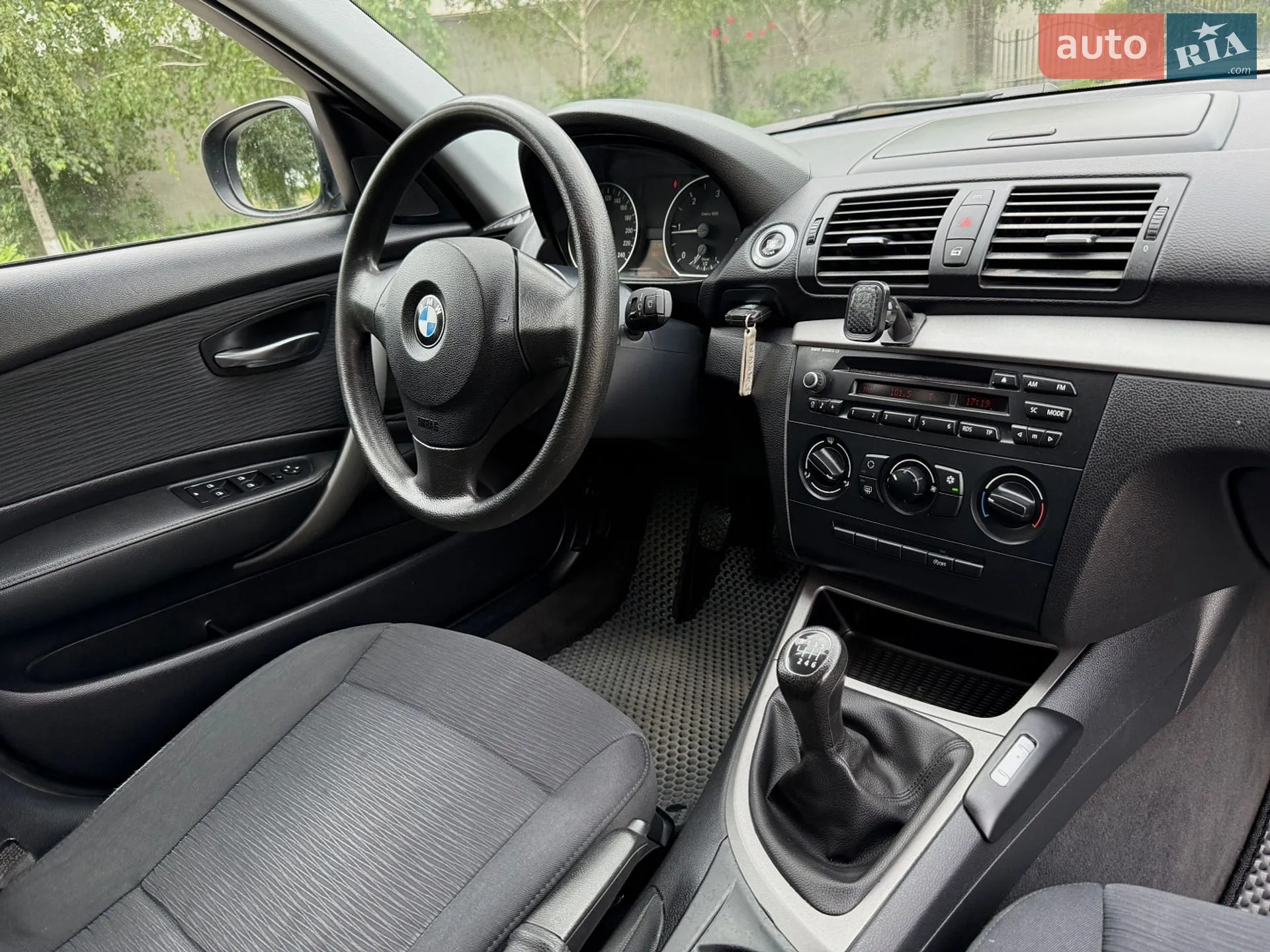 2010 BMW 1er - мініатюра 18
