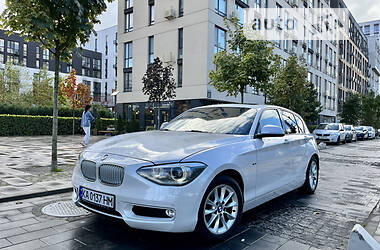 Хетчбек BMW 118 2012 в Києві