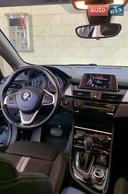 Минивэн BMW 2 Series Gran Tourer 2016 в 