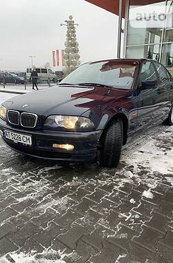 Седан BMW 2 Series 2000 в Черновцах