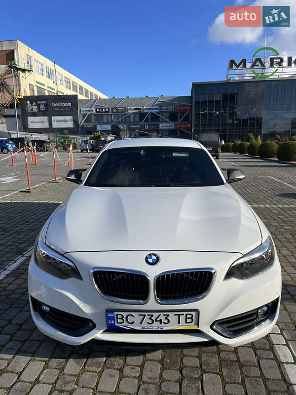 Купе BMW 2 Series 2015 в Львове